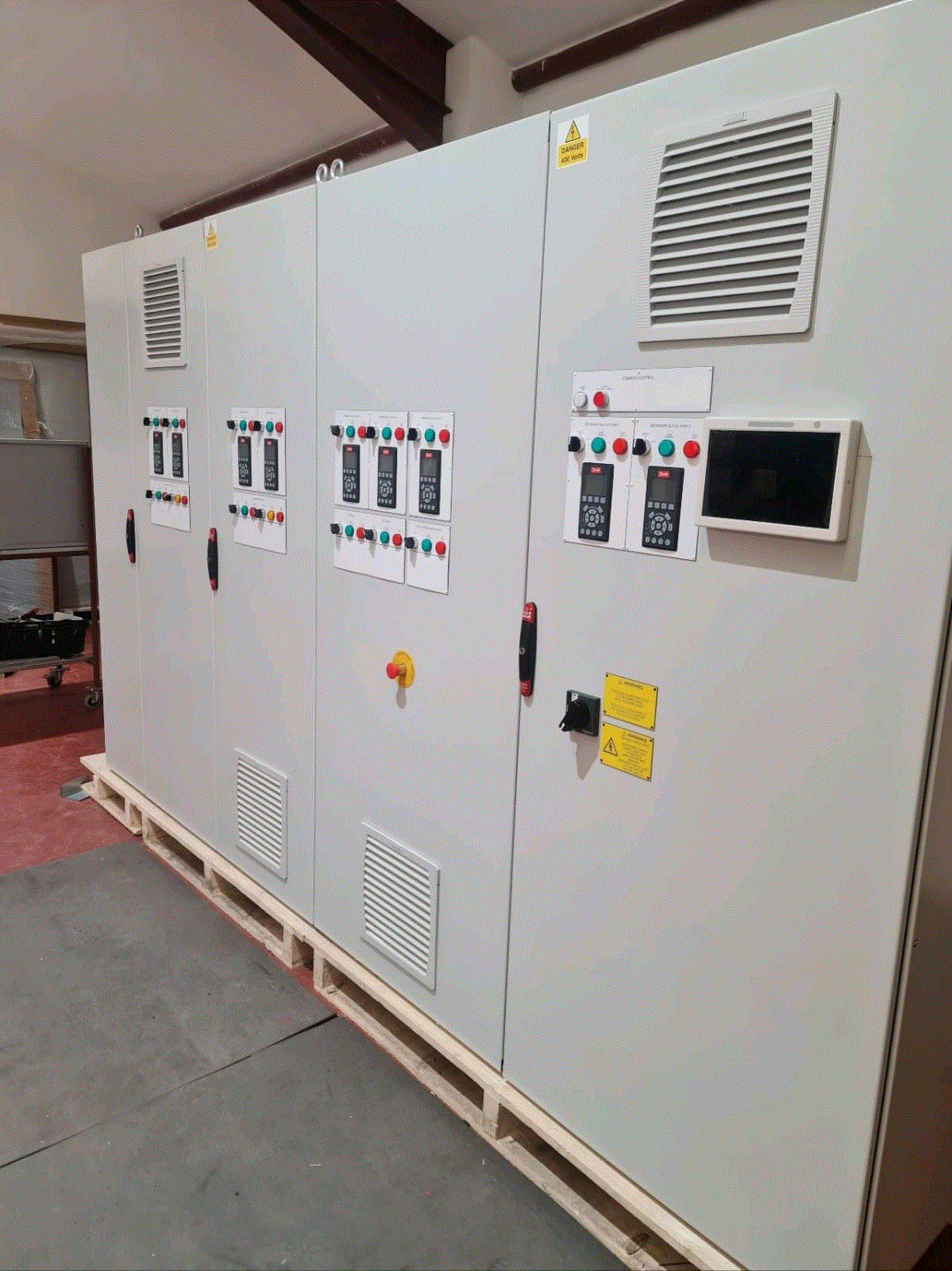 Why Industrial Circuit Breakers Trip in Industrial Systems